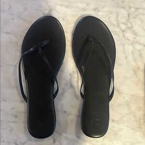 Chic Black Leather Sandals